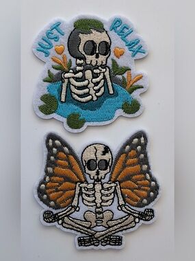 IRON OR SEW ON EMBROIDERED PATCHES SKELETONS JUST RELAX